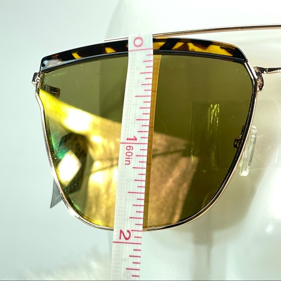 Steve Madden Women’s Sunglasses main image 2